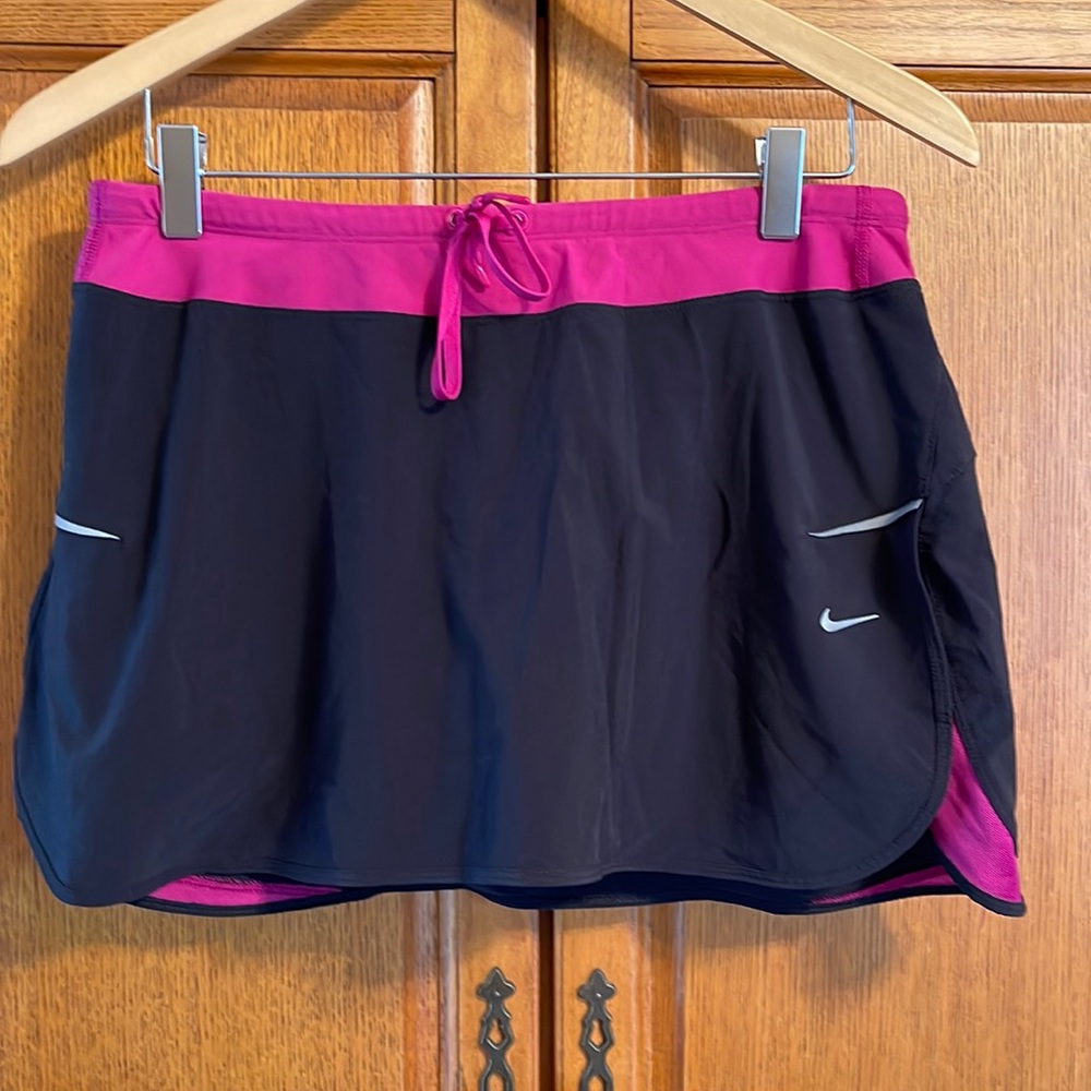 Nike women’s dri-fit running skort